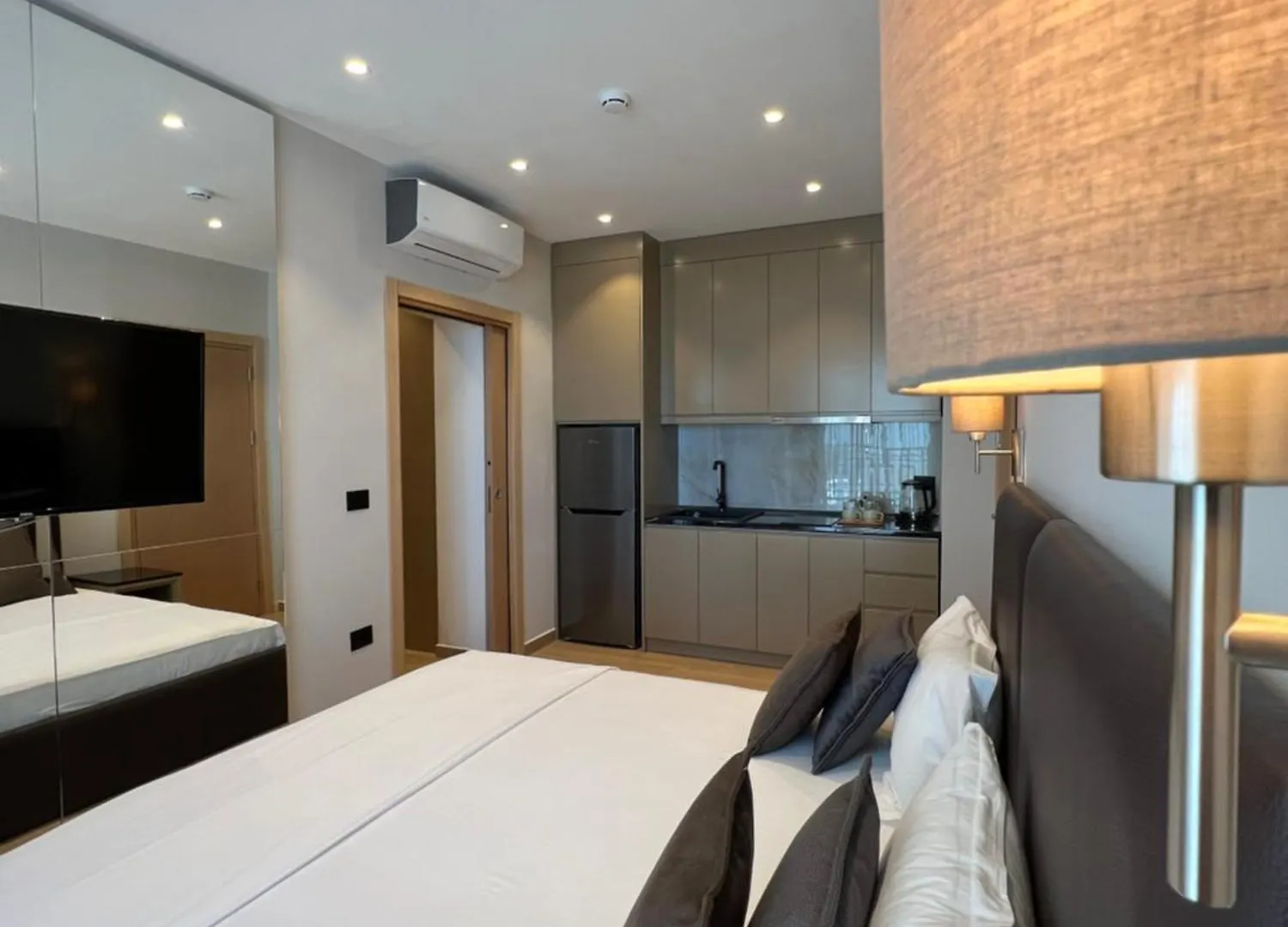 Coastline Luxury Apart Hotel Golem  Albania
