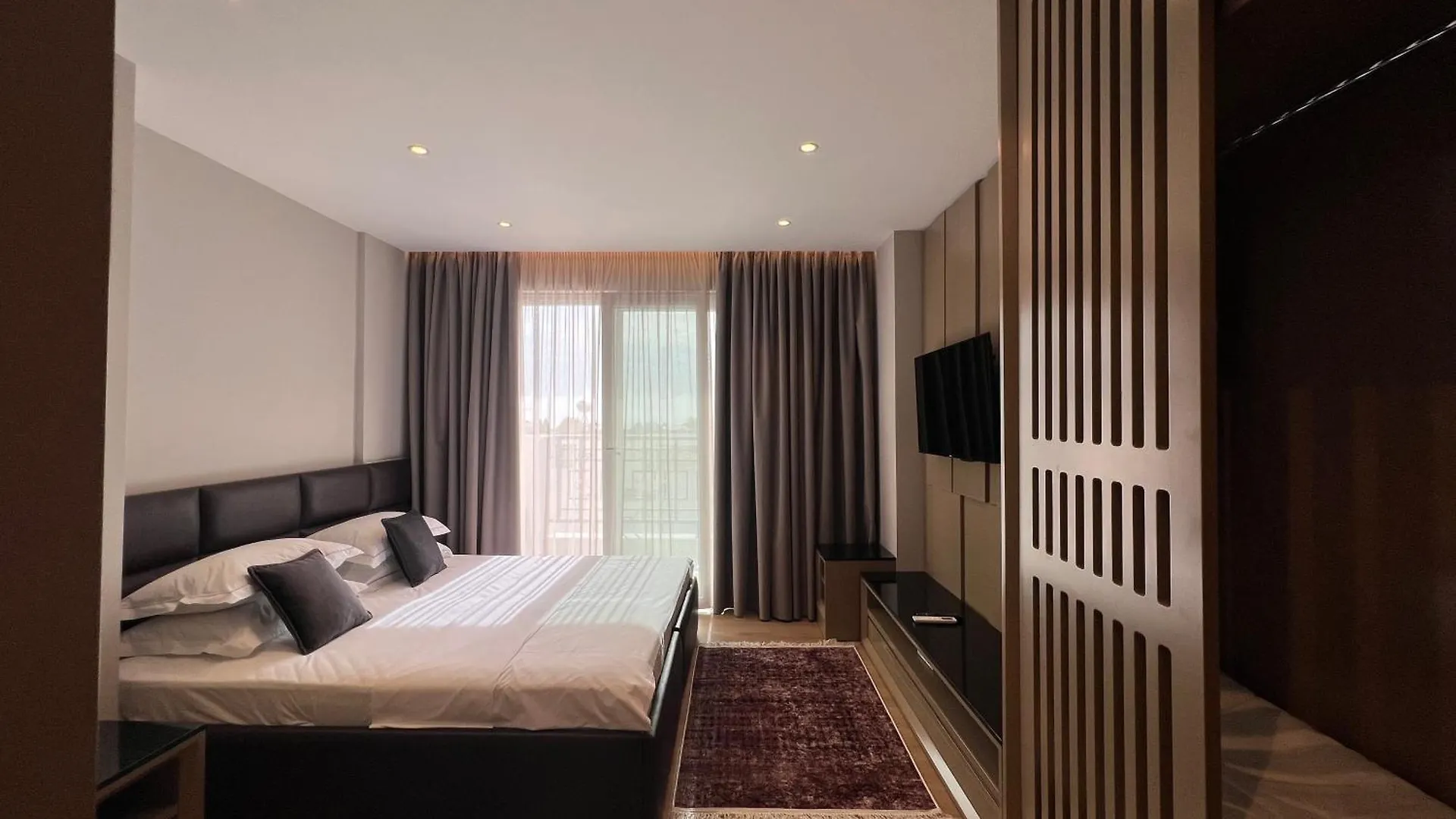 Coastline Luxury Apart Hotel Golem  0*, Golem (Tirana) Albania