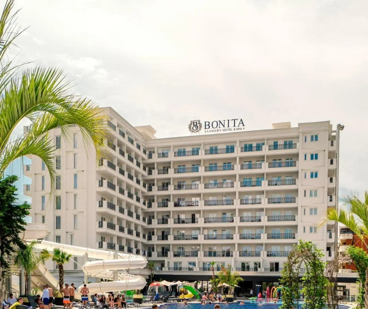 Coastline Luxury Apart Hotel Golem