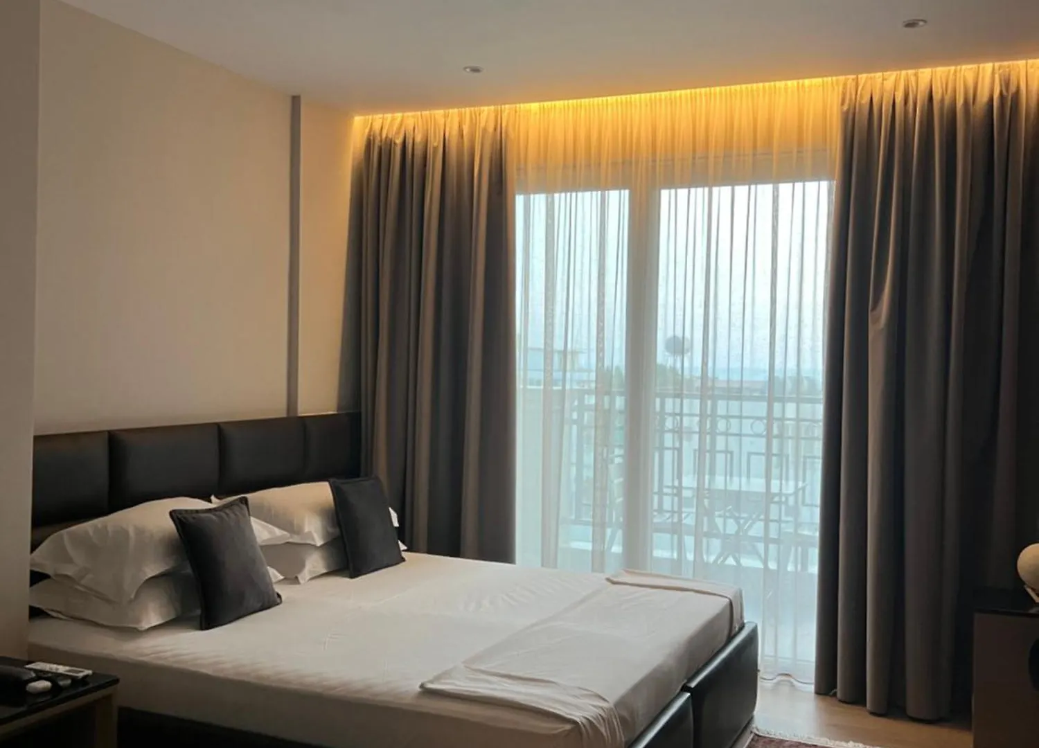 Coastline Luxury Apart Hotel Golem  0*, Golem (Tirana) Albania