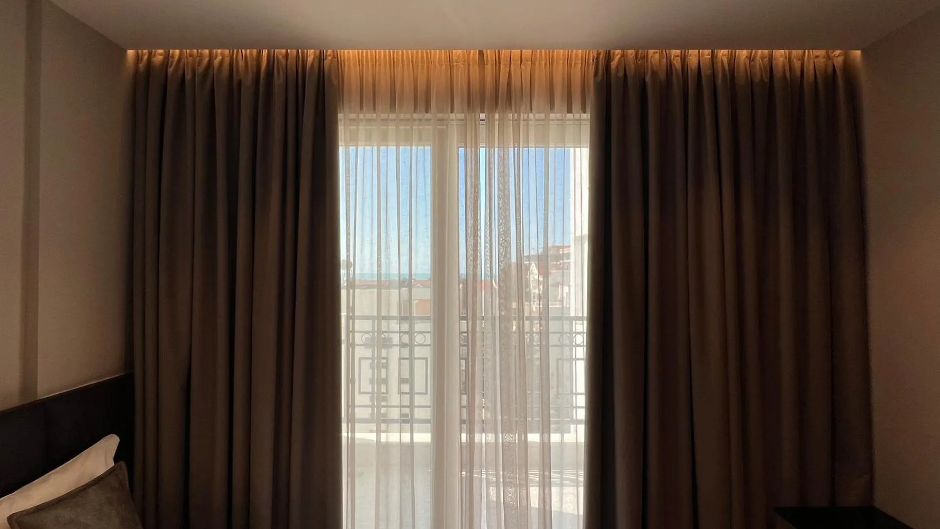 Coastline Luxury Apart Hotel Golem  0*, Golem (Tirana)