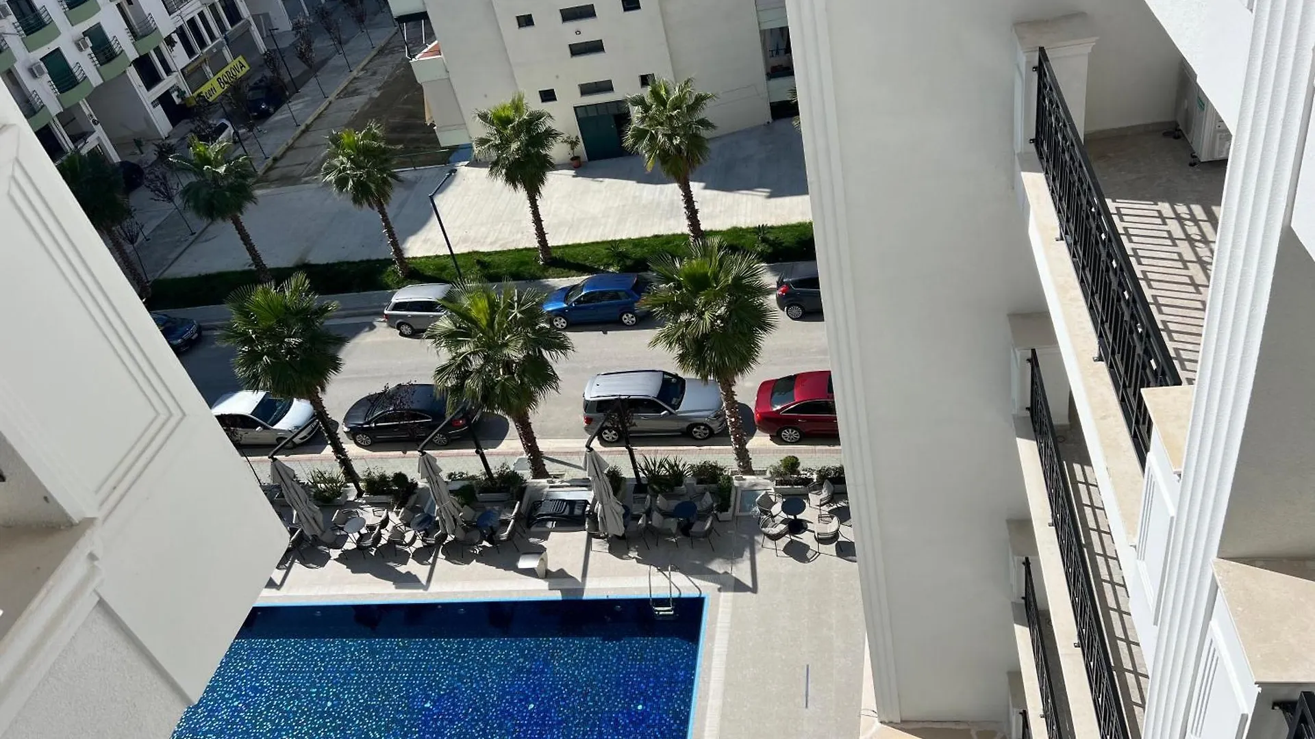 Aparthotel Coastline Luxury Apart Hotel Golem